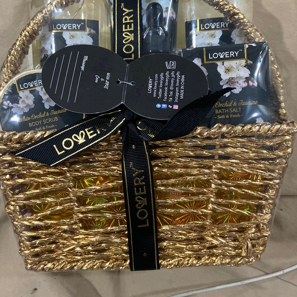 Bath and Body Gift Basket for Women and Men – Orchid & Jasmine Home Spa